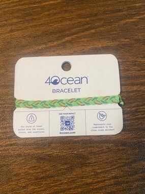 4Ocean Bracelet. Funds Ocean cleanup. NWT
